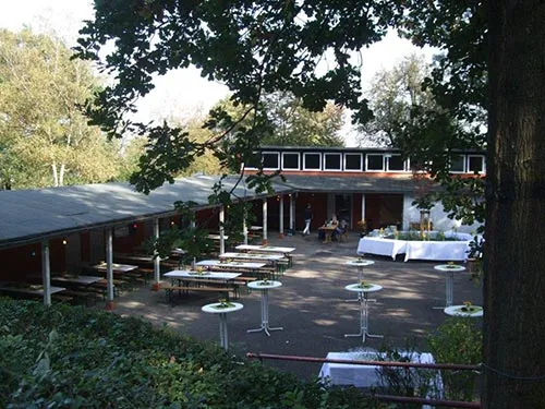 aktivpark-bergheide-innenhof_web.webp